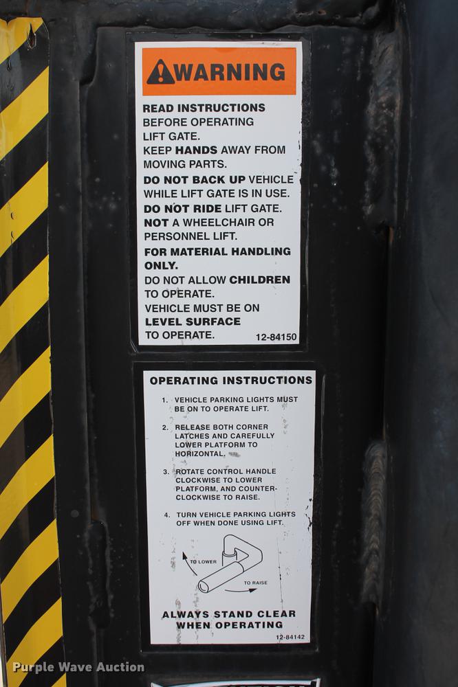 image for item DB5175 1990 Ford Econoline E350 box truck