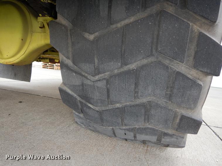 image for item DC0393 1980 Oshkosh ARFF fire truck