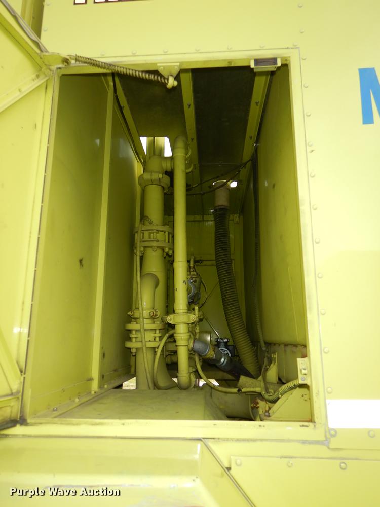 image for item DC0393 1980 Oshkosh ARFF fire truck