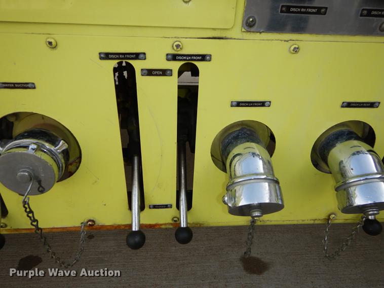 image for item DC0393 1980 Oshkosh ARFF fire truck