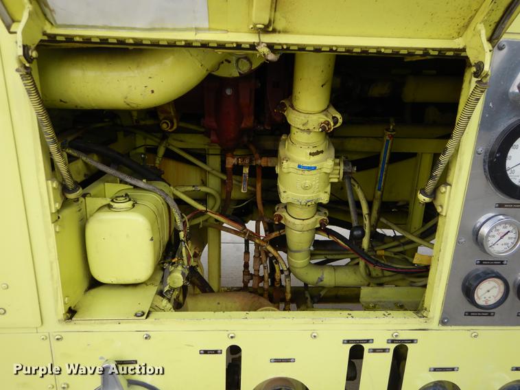 image for item DC0393 1980 Oshkosh ARFF fire truck