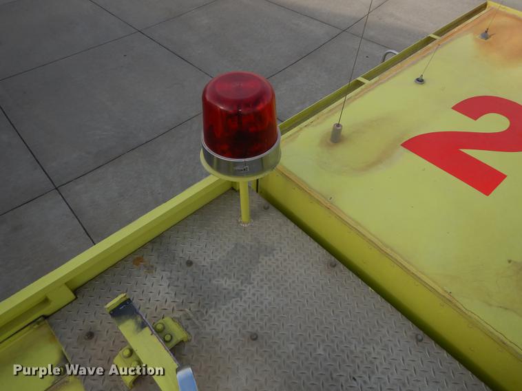 image for item DC0393 1980 Oshkosh ARFF fire truck