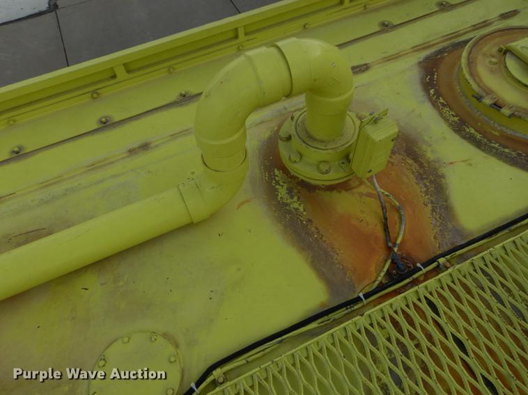 image for item DC0393 1980 Oshkosh ARFF fire truck