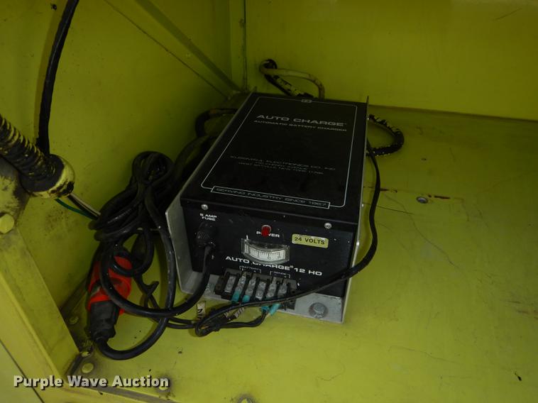 image for item DC0393 1980 Oshkosh ARFF fire truck