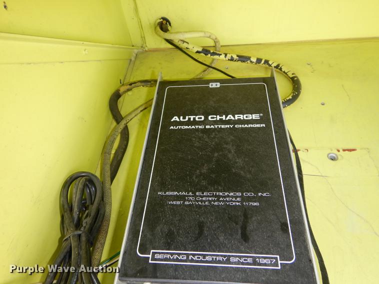 image for item DC0393 1980 Oshkosh ARFF fire truck