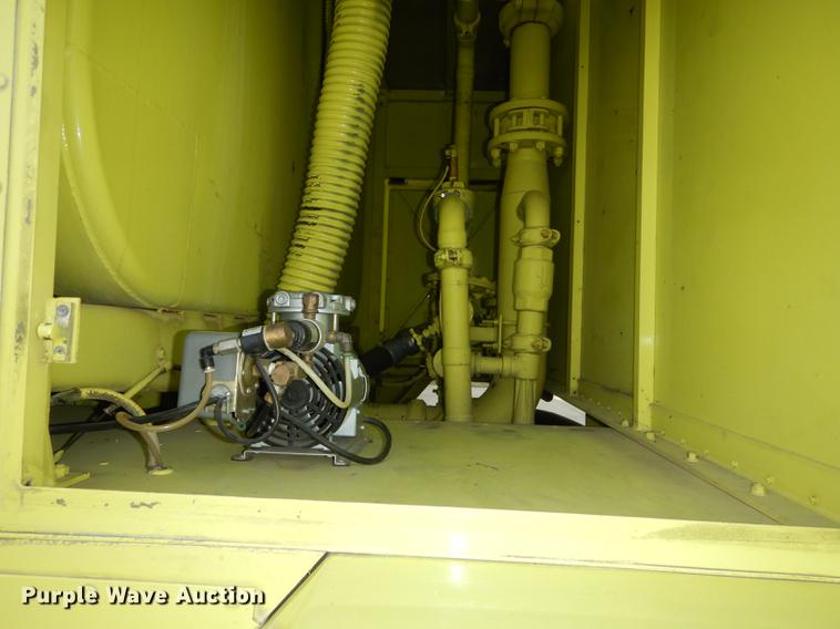 image for item DC0393 1980 Oshkosh ARFF fire truck