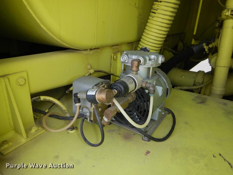 image for item DC0393 1980 Oshkosh ARFF fire truck