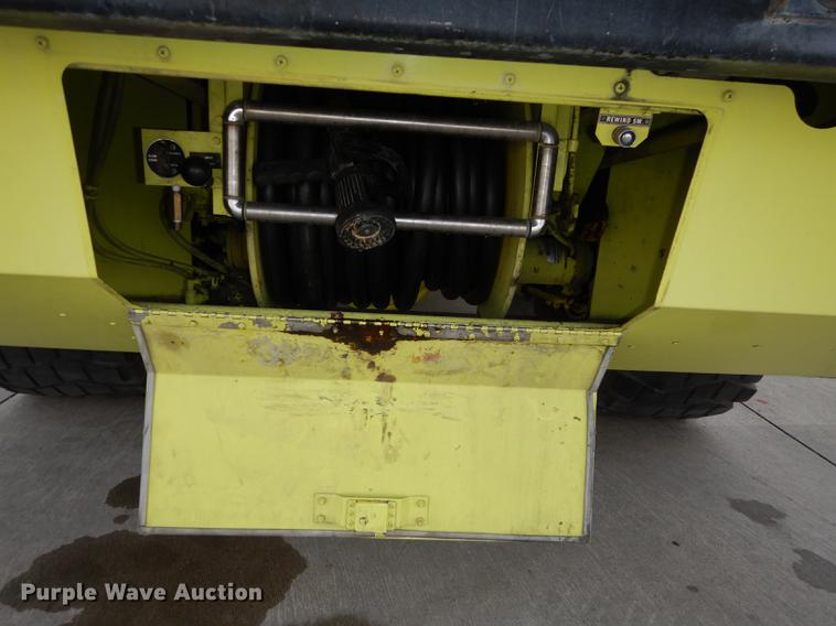 image for item DC0393 1980 Oshkosh ARFF fire truck