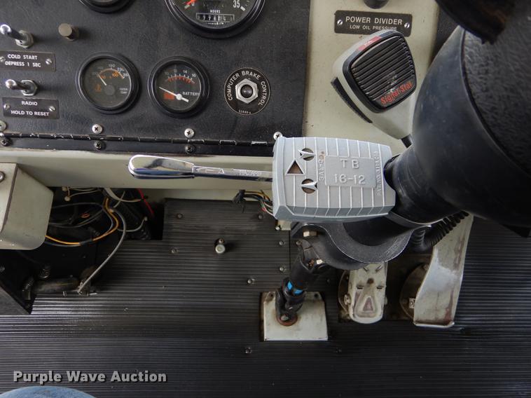 image for item DC0393 1980 Oshkosh ARFF fire truck