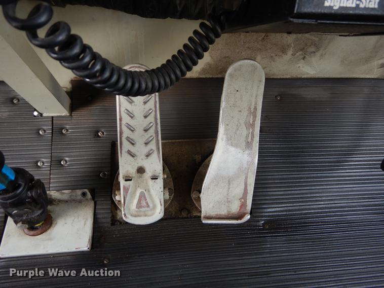 image for item DC0393 1980 Oshkosh ARFF fire truck