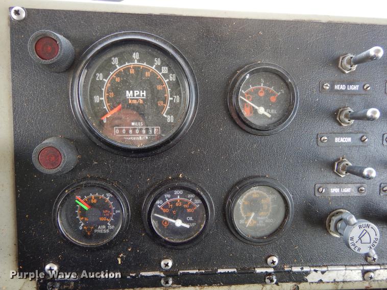 image for item DC0393 1980 Oshkosh ARFF fire truck