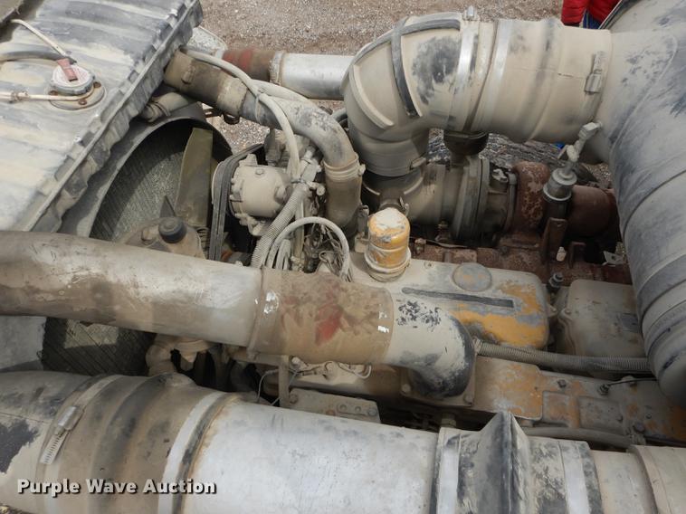 image for item DC0432 1987 Freightliner FLC Classic semi truck