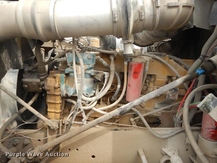 image for item DC0432 1987 Freightliner FLC Classic semi truck