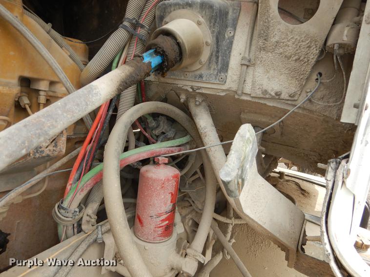 image for item DC0432 1987 Freightliner FLC Classic semi truck