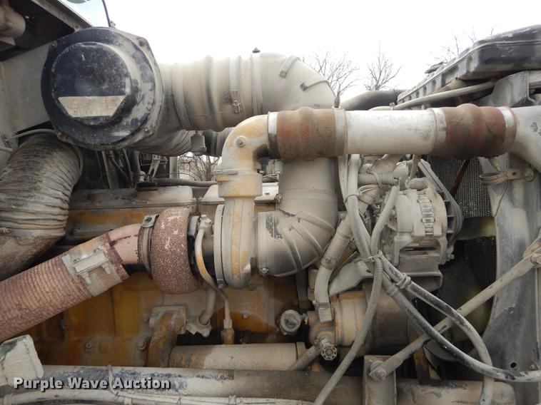 image for item DC0432 1987 Freightliner FLC Classic semi truck