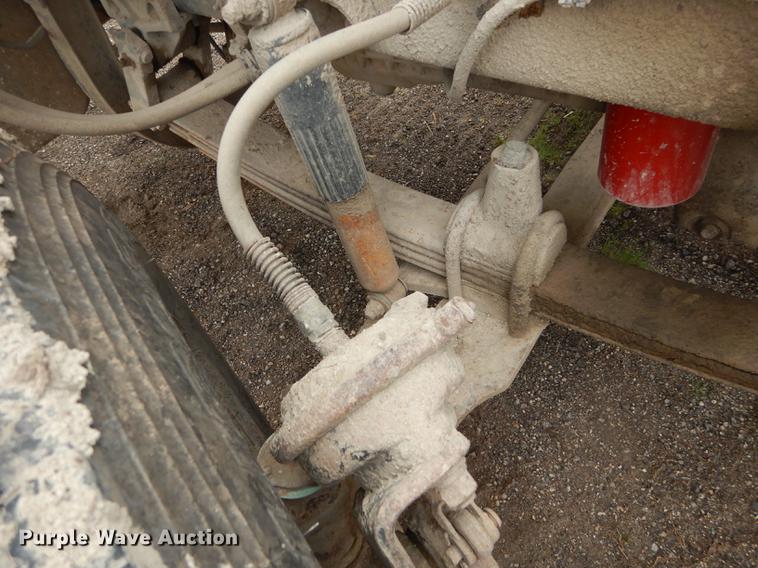 image for item DC0432 1987 Freightliner FLC Classic semi truck