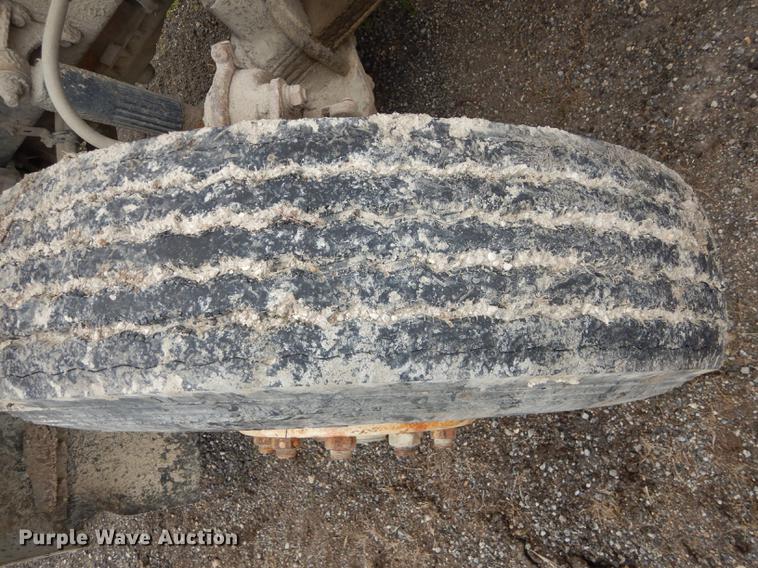 image for item DC0432 1987 Freightliner FLC Classic semi truck