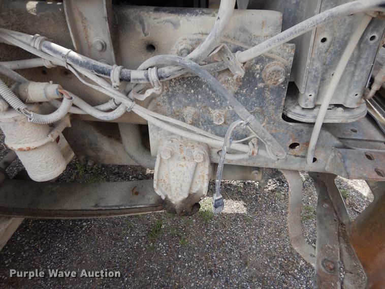 image for item DC0432 1987 Freightliner FLC Classic semi truck