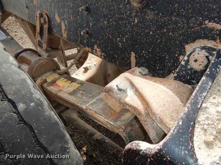 image for item DC0432 1987 Freightliner FLC Classic semi truck