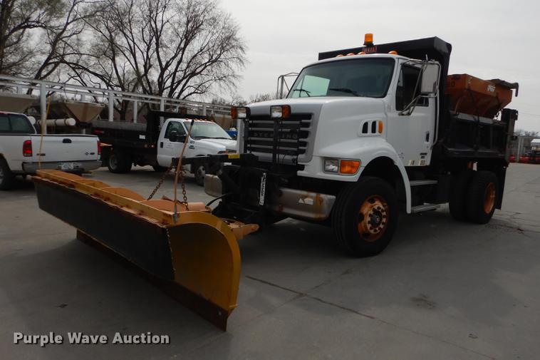 image for item DC0450 2005 Sterling L7500 dump truck