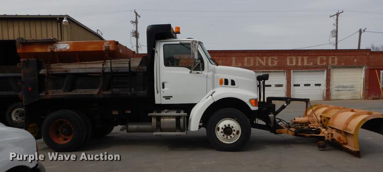 image for item DC0450 2005 Sterling L7500 dump truck