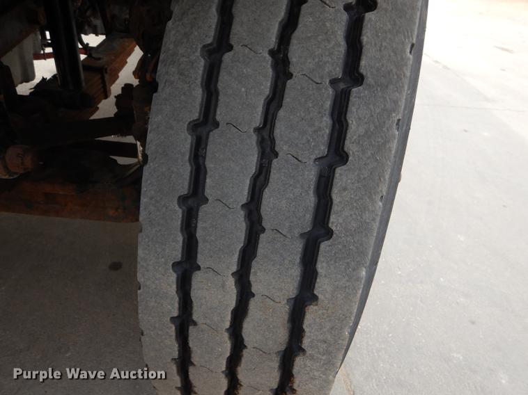 image for item DC0450 2005 Sterling L7500 dump truck