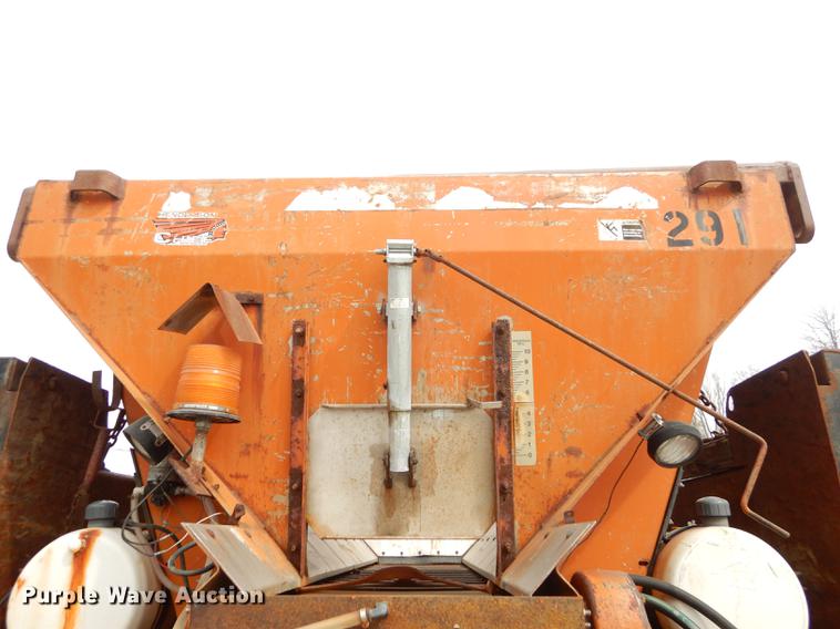 image for item DC0450 2005 Sterling L7500 dump truck