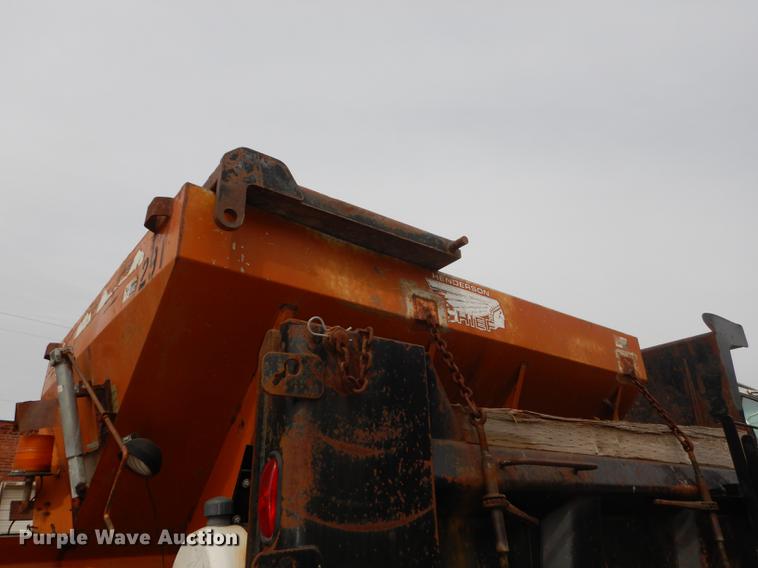 image for item DC0450 2005 Sterling L7500 dump truck