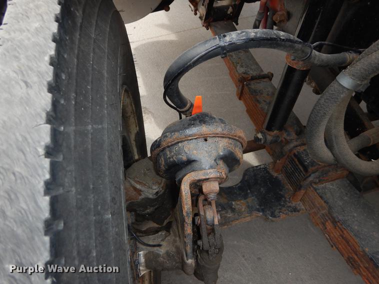 image for item DC0450 2005 Sterling L7500 dump truck