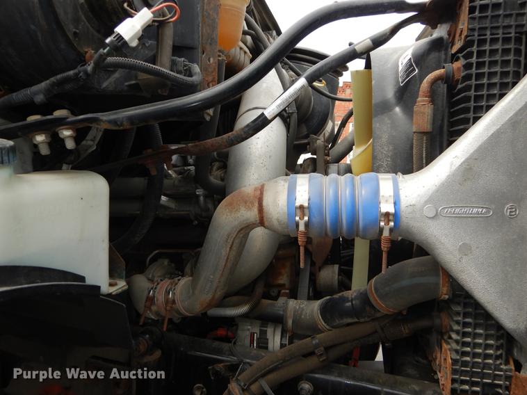 image for item DC0450 2005 Sterling L7500 dump truck