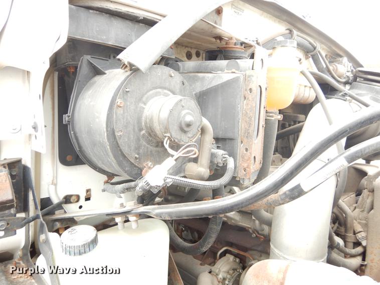 image for item DC0450 2005 Sterling L7500 dump truck