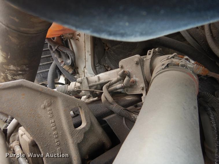 image for item DC0450 2005 Sterling L7500 dump truck