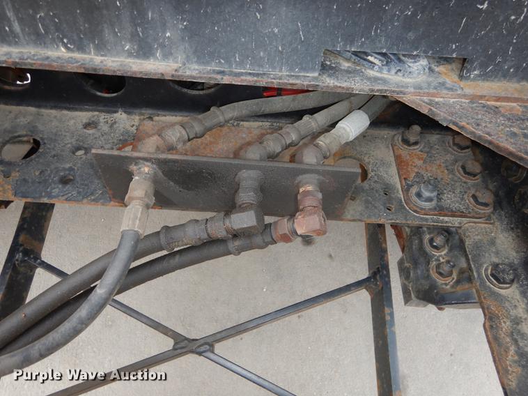 image for item DC0450 2005 Sterling L7500 dump truck