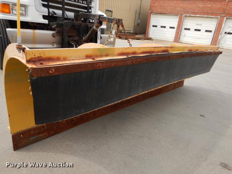 image for item DC0450 2005 Sterling L7500 dump truck