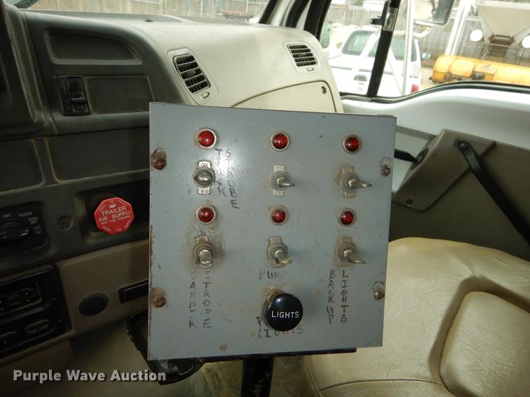 image for item DC0450 2005 Sterling L7500 dump truck