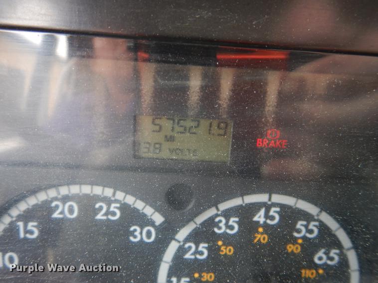 image for item DC0450 2005 Sterling L7500 dump truck