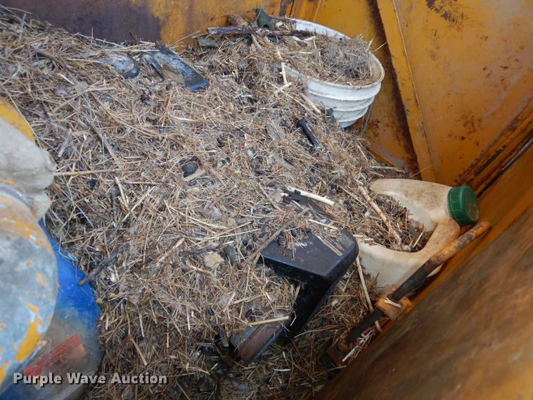 image for item DC0454 1968 Fruehauf tanker trailer