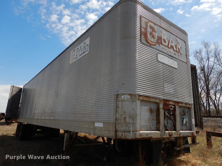 image for item DC0456 1974 Fruehauf FR8-F2-40 dry van trailer