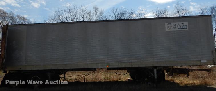 image for item DC0456 1974 Fruehauf FR8-F2-40 dry van trailer