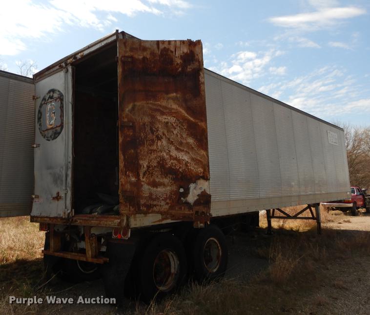 image for item DC0456 1974 Fruehauf FR8-F2-40 dry van trailer