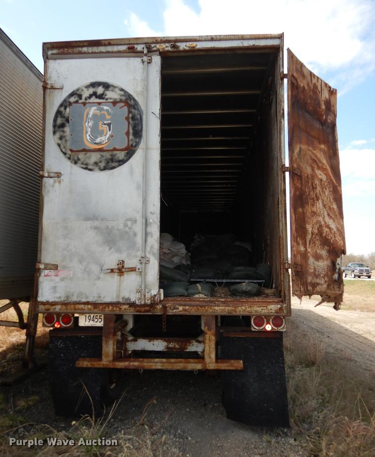 image for item DC0456 1974 Fruehauf FR8-F2-40 dry van trailer