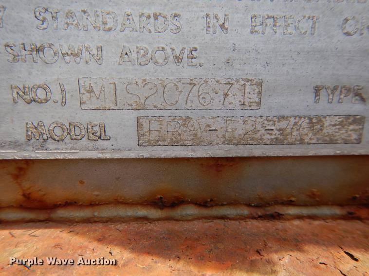 image for item DC0456 1974 Fruehauf FR8-F2-40 dry van trailer