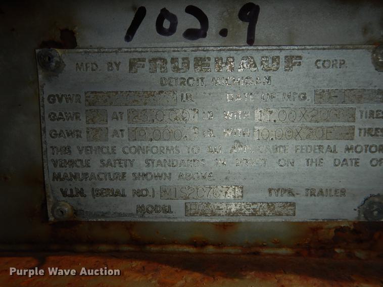 image for item DC0456 1974 Fruehauf FR8-F2-40 dry van trailer