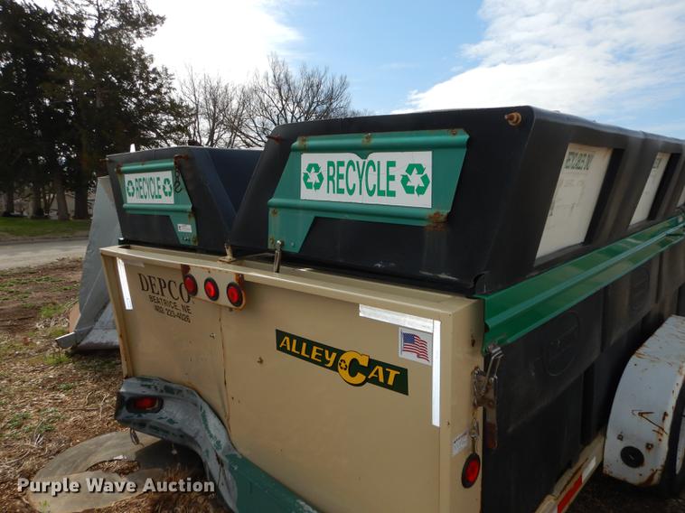 image for item DC0472 1998 Alley Cat recycle trailer