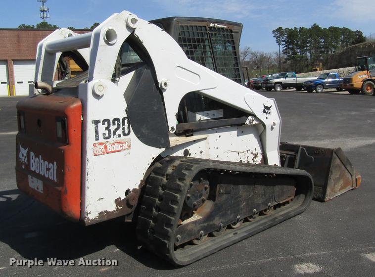 image for item DC4293 2008 Bobcat T320 skid steer