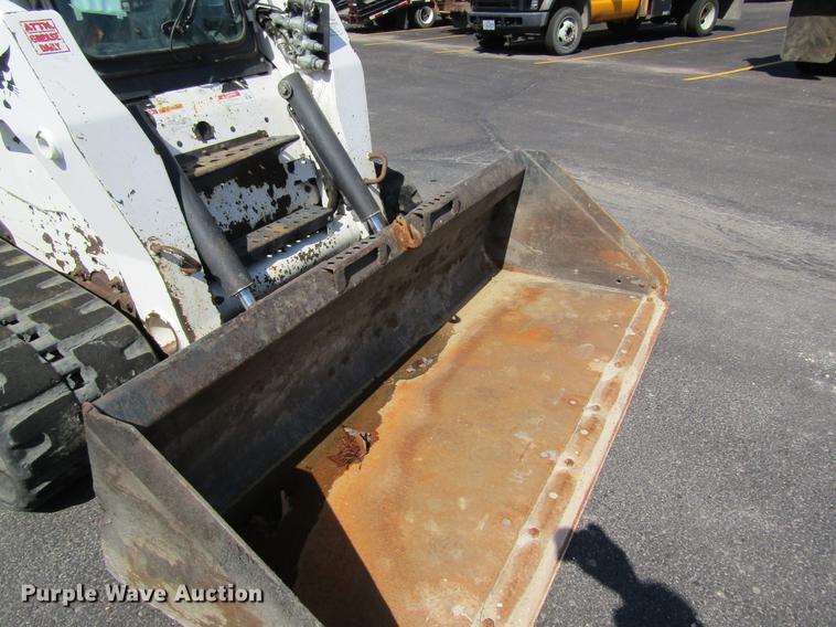 image for item DC4293 2008 Bobcat T320 skid steer