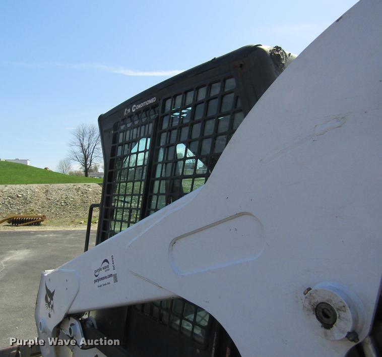 image for item DC4293 2008 Bobcat T320 skid steer