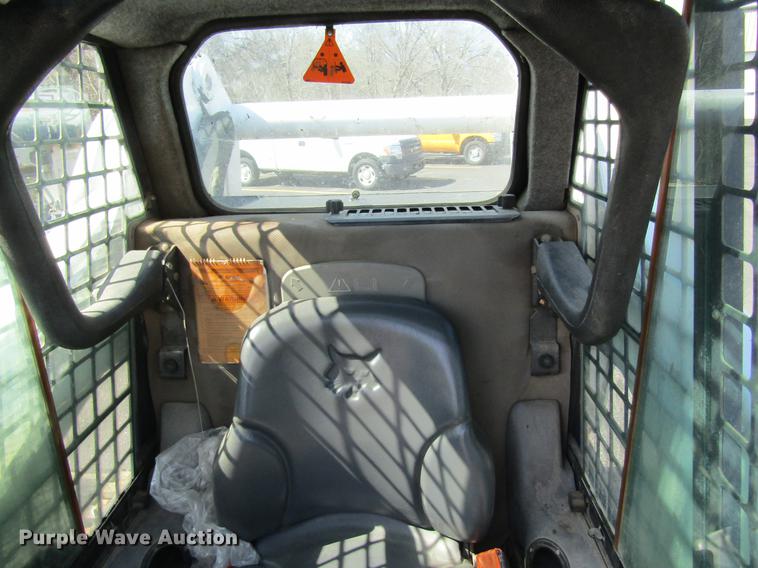 image for item DC4293 2008 Bobcat T320 skid steer