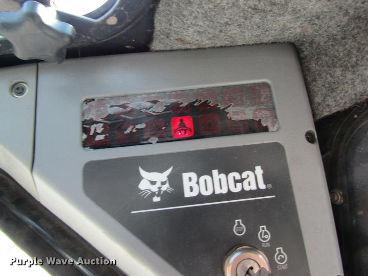 image for item DC4293 2008 Bobcat T320 skid steer