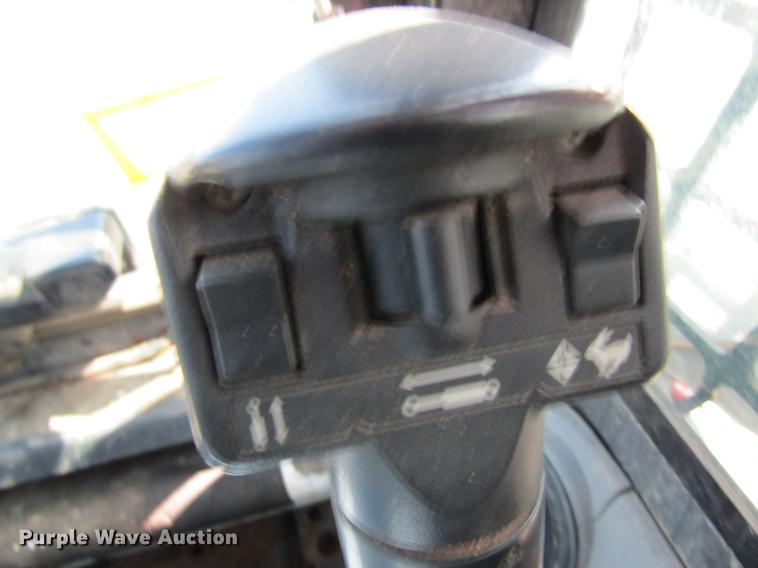 image for item DC4293 2008 Bobcat T320 skid steer